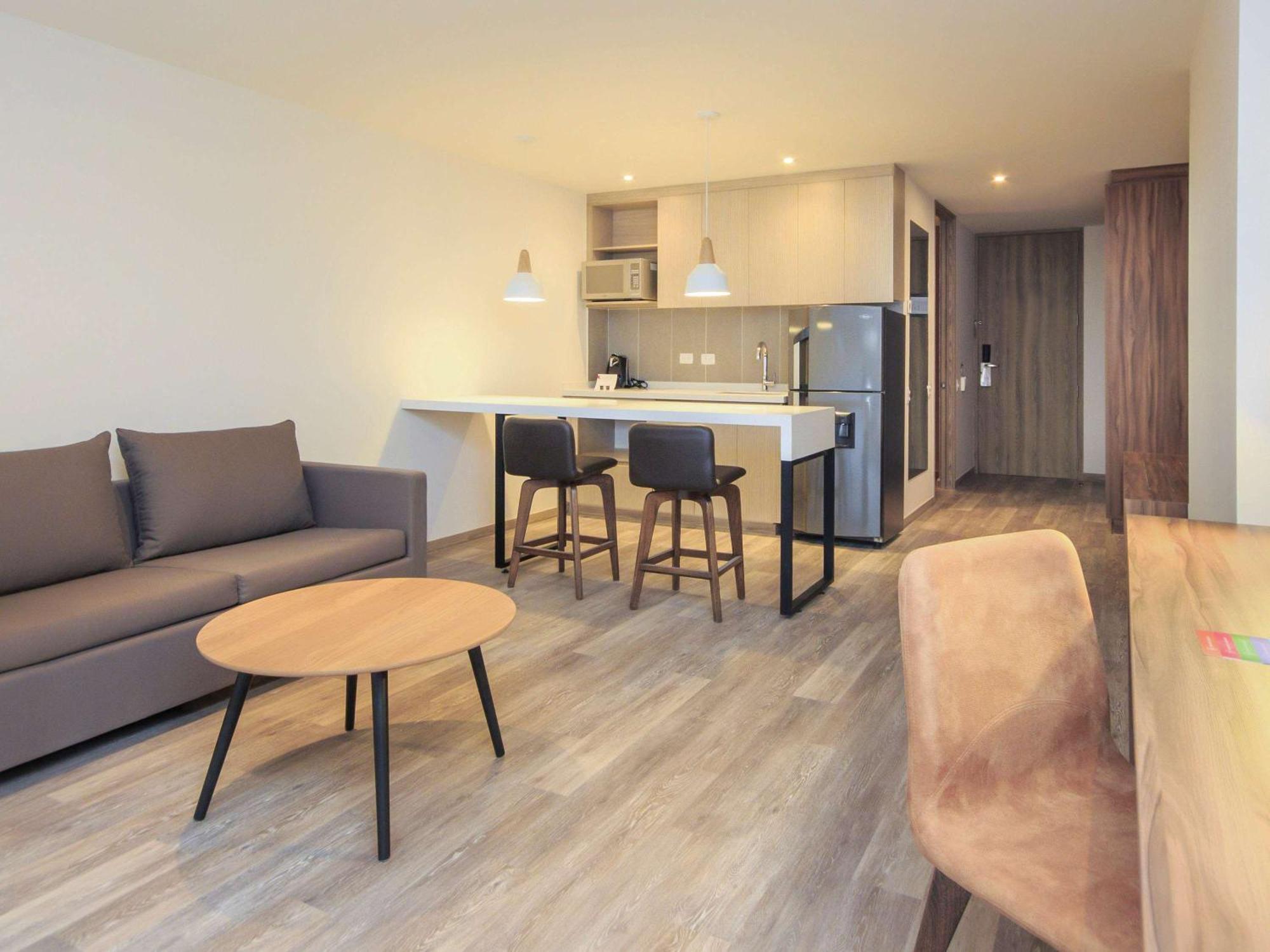 Novotel Medellin El Tesoro Eksteriør billede A typical apartment at the University of New South Wales