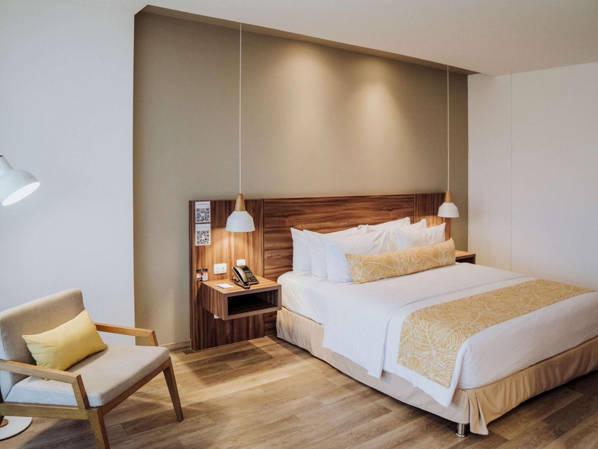 Novotel Medellin El Tesoro Eksteriør billede Deluxe Room
